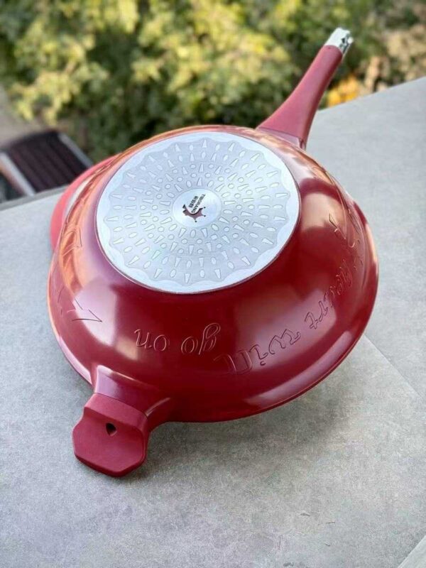 Non-Stick Wok with Steamer Insert - Image 5