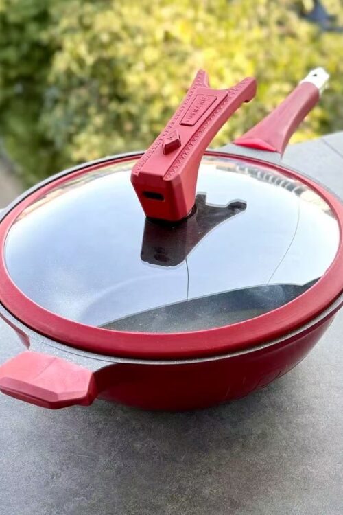 Non-Stick Wok with Steamer Insert