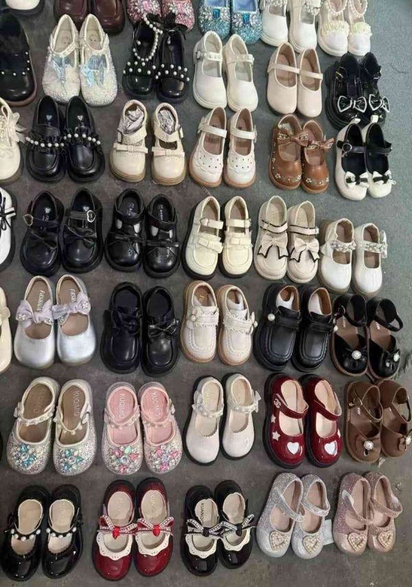 High-Quality Mixed Girl’s Shoes – Assorted Styles