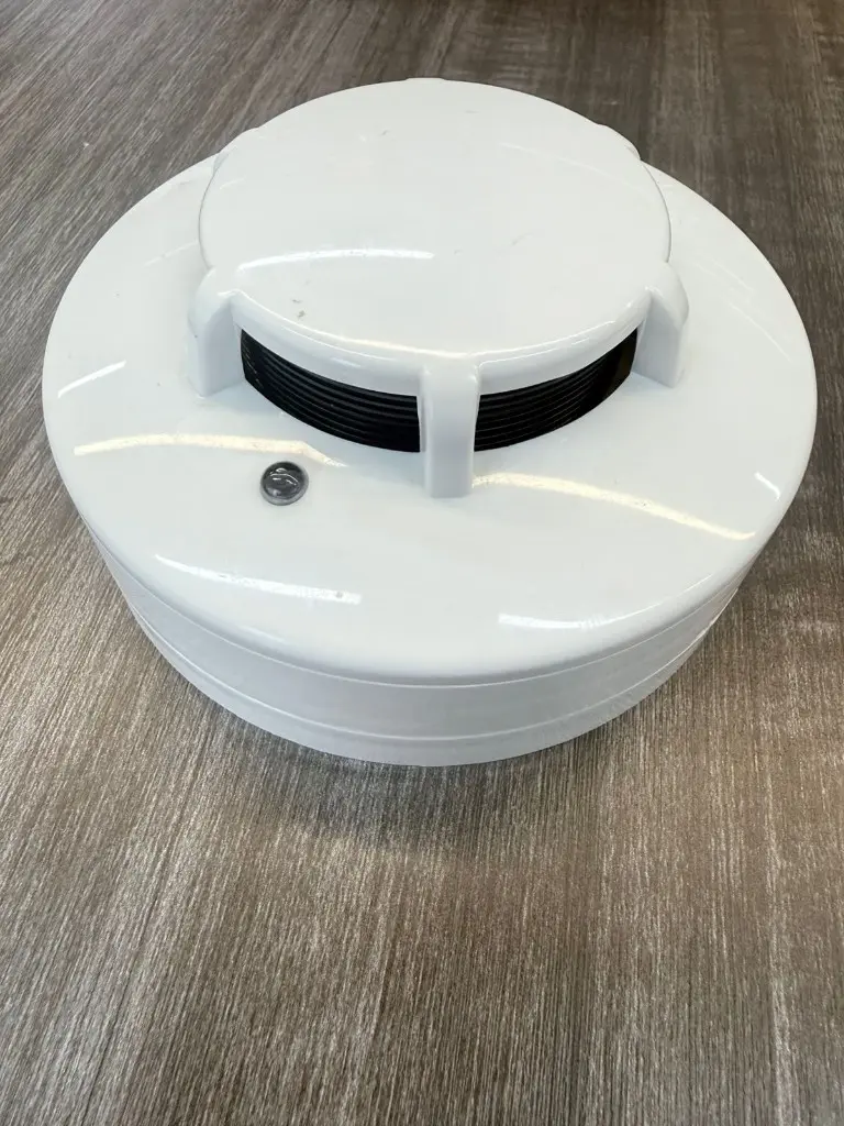 Ceiling Smoke Detector - Electric Powered - Image 2