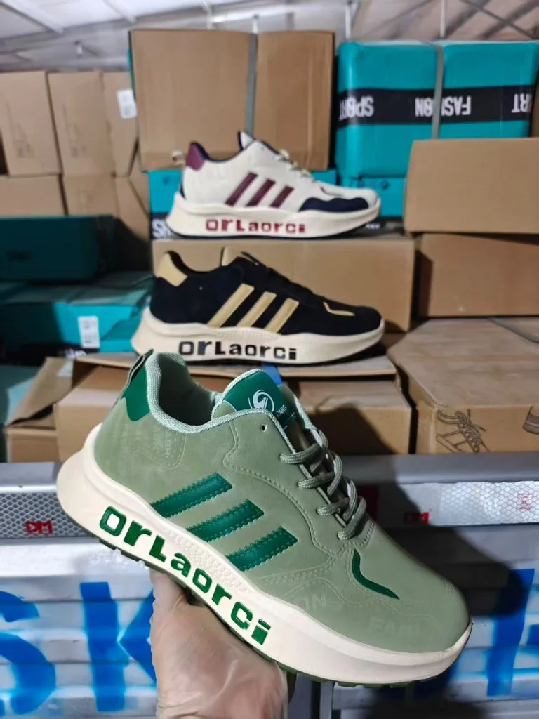 Men's chunky stripe athletic sneakers in green, black, and cream — sizes 39–44 wholesale