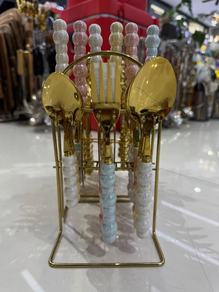 Luxury 24-Piece Gold Cutlery Set — Pearl Beaded Handles