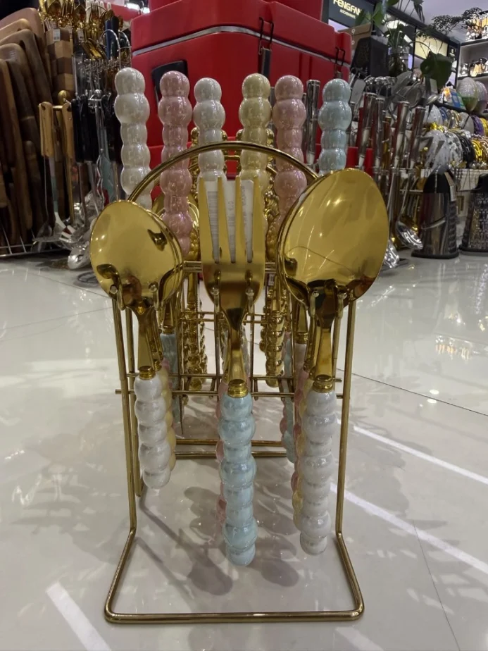 Luxury 24-Piece Gold Cutlery Set — Pearl Beaded Handles