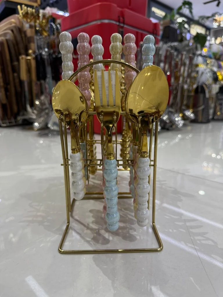 Luxury 24-Piece Gold Cutlery Set — Pearl Beaded Handles