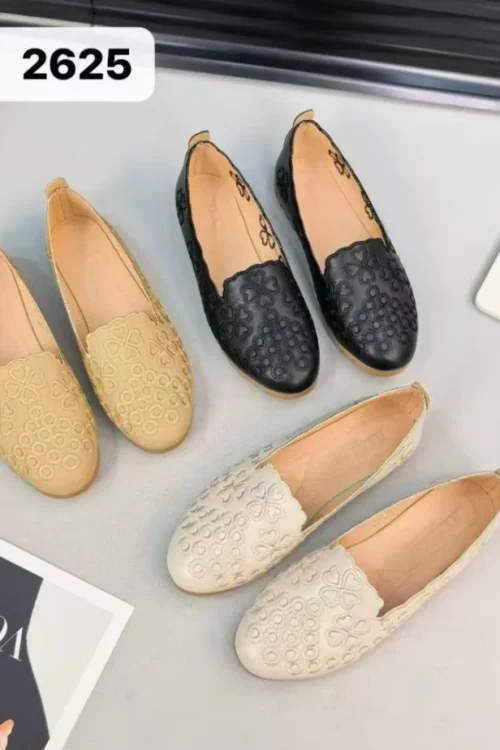 Women’s Laser Cut Clover Flat Loafers 2625